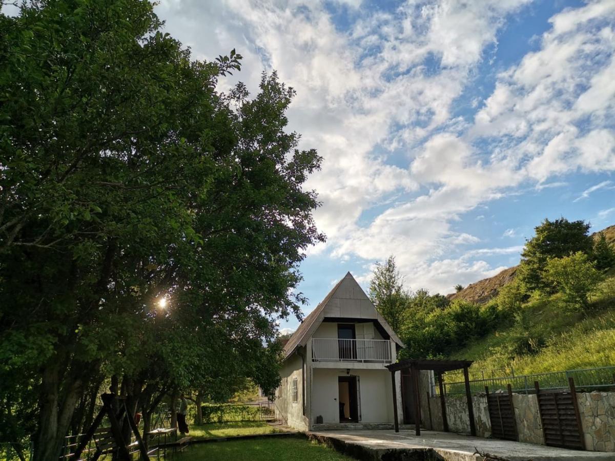 Villa Vikendica Na Jezeru à Gacko Extérieur photo