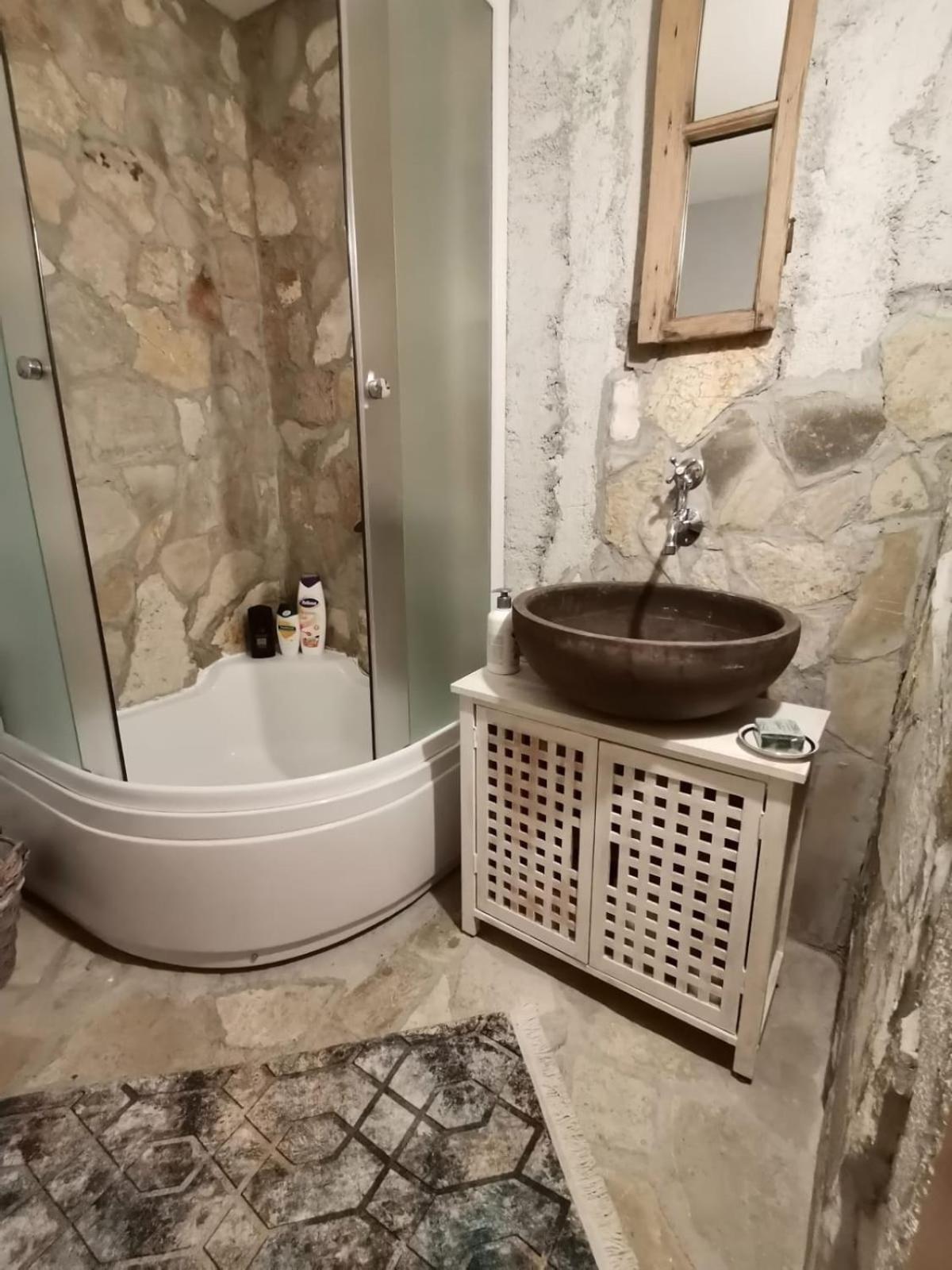Villa Vikendica Na Jezeru à Gacko Extérieur photo